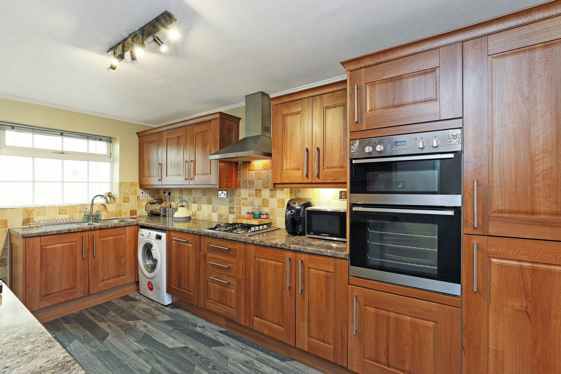 Additional Property Image 4 bedroom Detached for sale in Wakefield 5