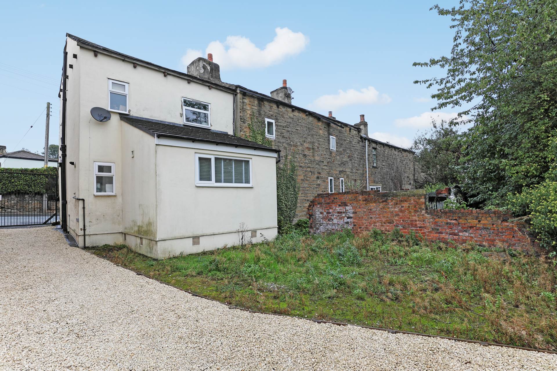 Additional Property Image 2 bedroom End of Terrace for sale in Batley 10