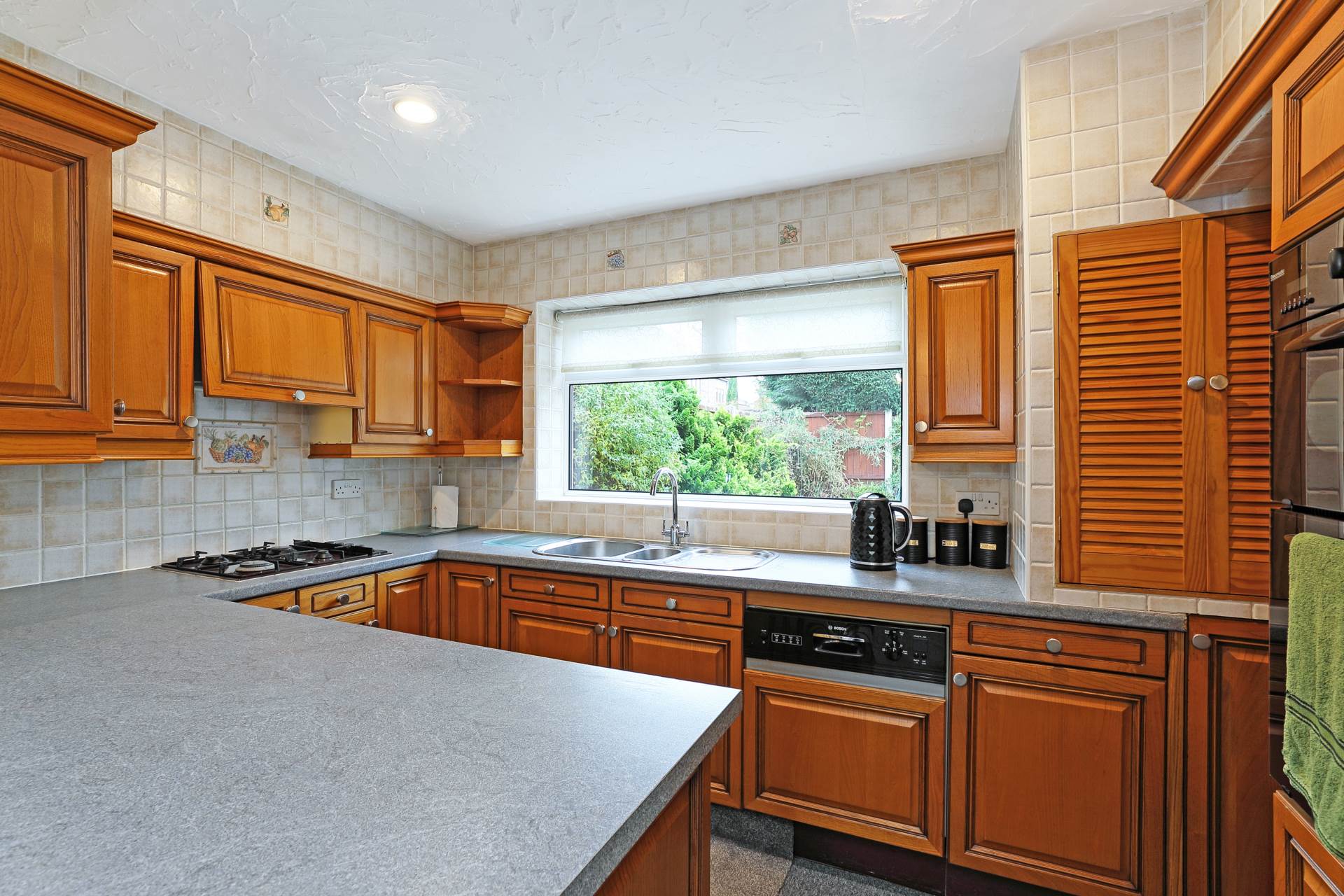 Additional Property Image 3 bedroom Detached to rent in Wakefield 7