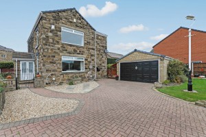 3 bedroom Detached to rent in Wakefield