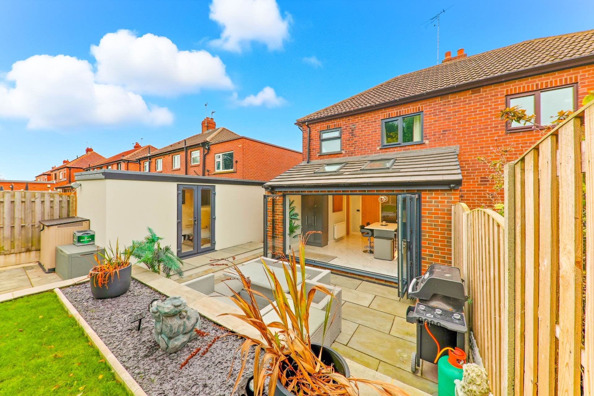 Additional Property Image 2 bedroom Semi Detached for sale in Leeds 15