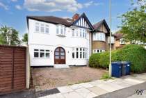 5 bedroom Semi Detached for sale in London