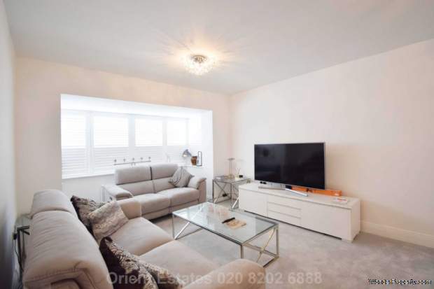 Additional Property Image 5 bedroom Detached for sale in Watford 4