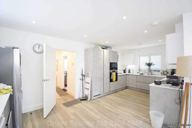 Additional Property Image 5 bedroom Detached for sale in Watford 5