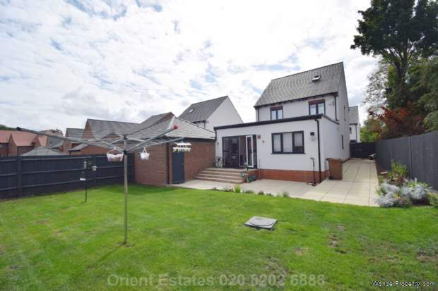 Additional Property Image 5 bedroom Detached for sale in Watford 9