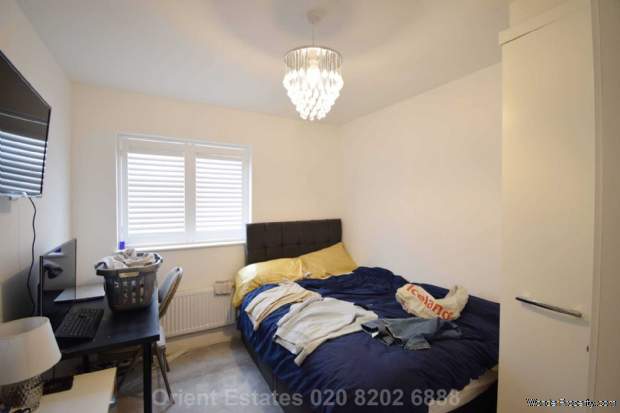 Additional Property Image 5 bedroom Detached for sale in Watford 18