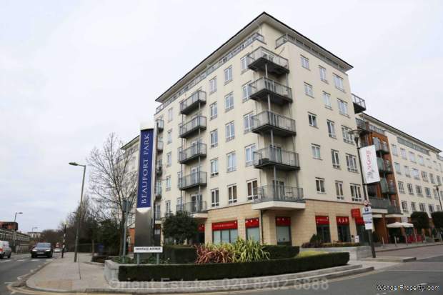 2 bedroom Apartment for sale in London