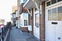 2 bedroom Flat for sale in London