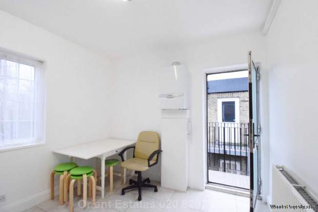 Additional Property Image 3 bedroom Flat for sale in London 9