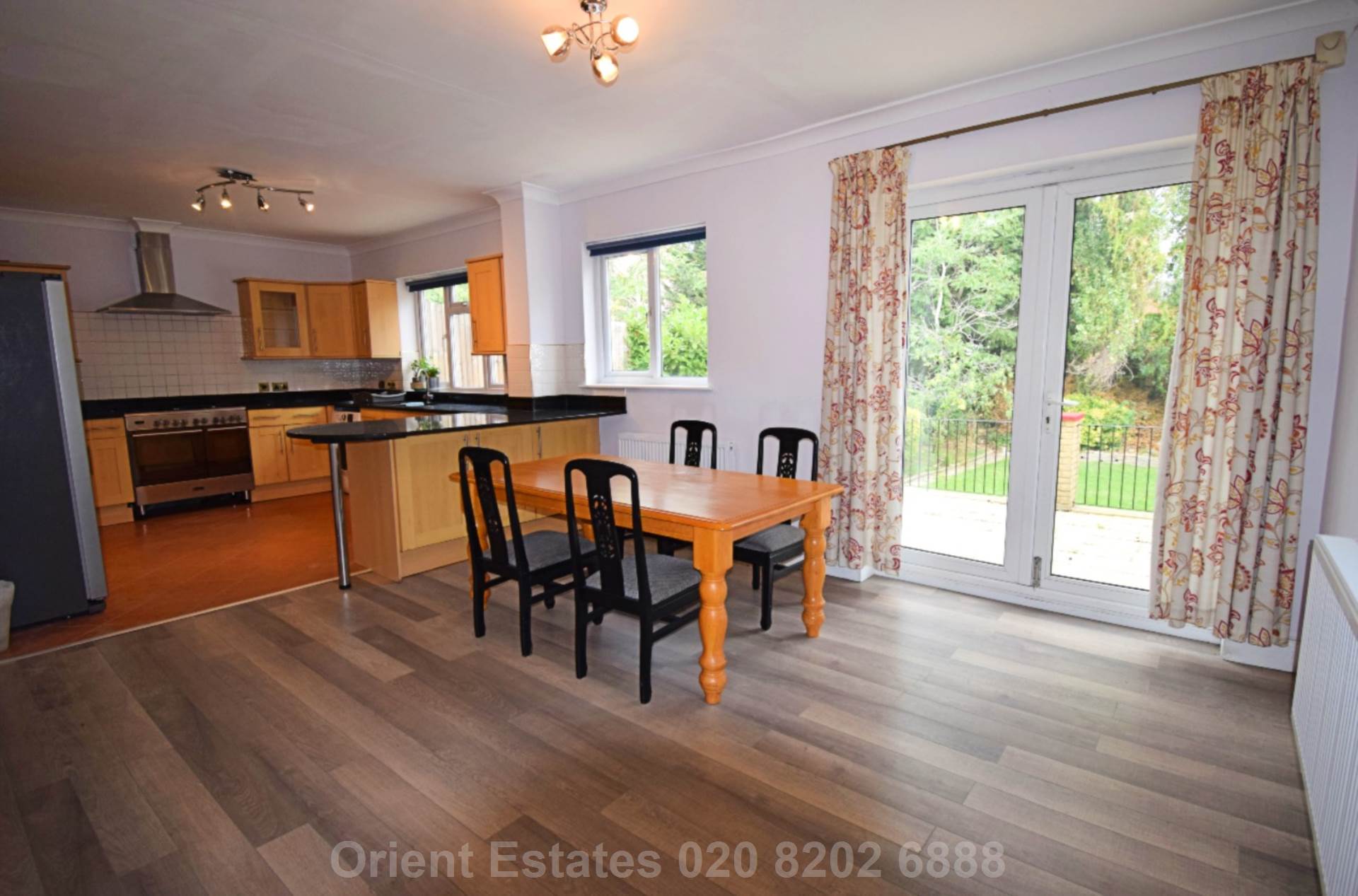 Additional Property Image 7 bedroom Detached for sale in London 3