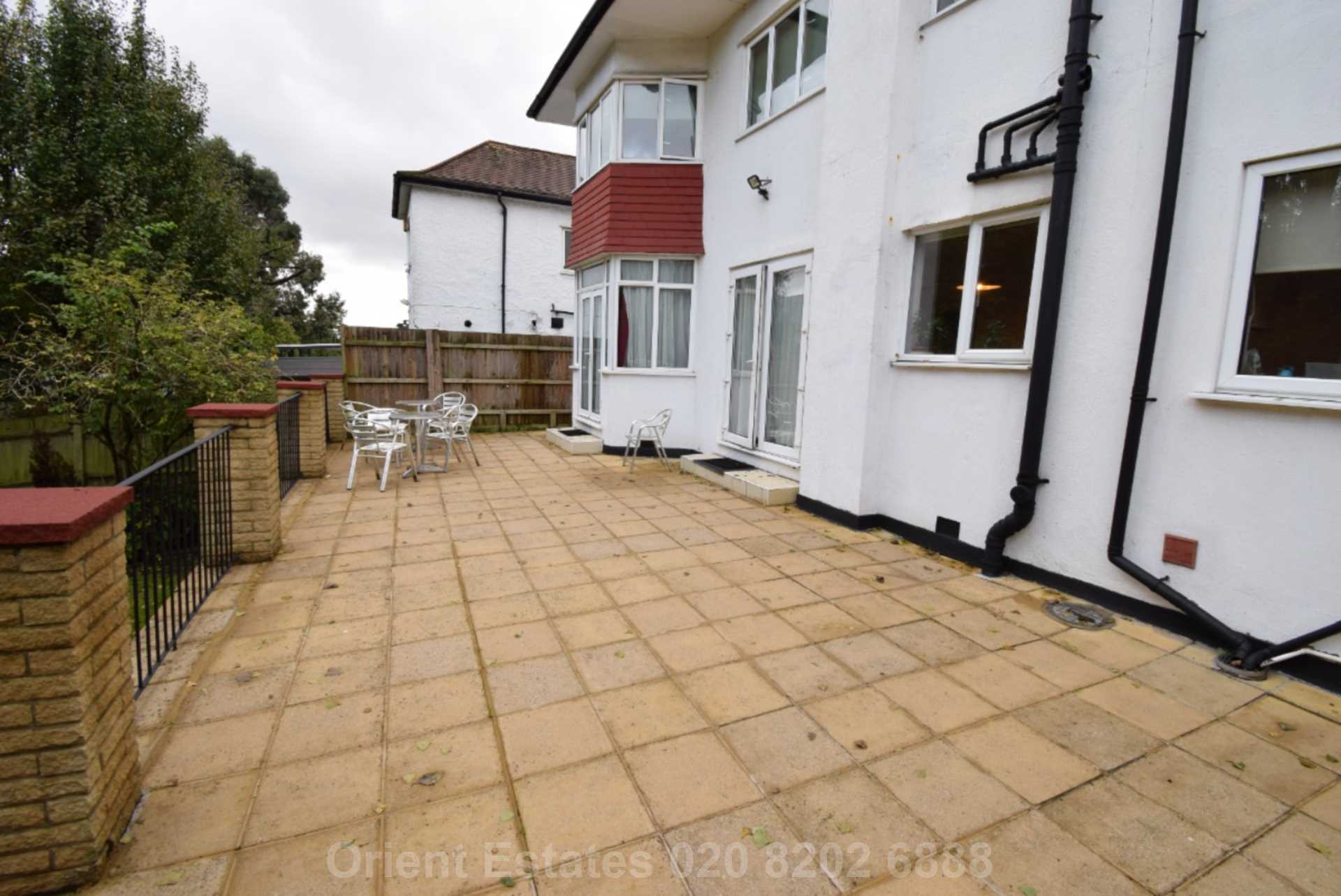 Additional Property Image 7 bedroom Detached for sale in London 9