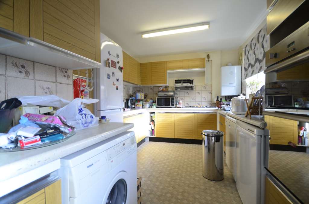 Additional Property Image 1 bedroom House Share to rent in Edgware 5