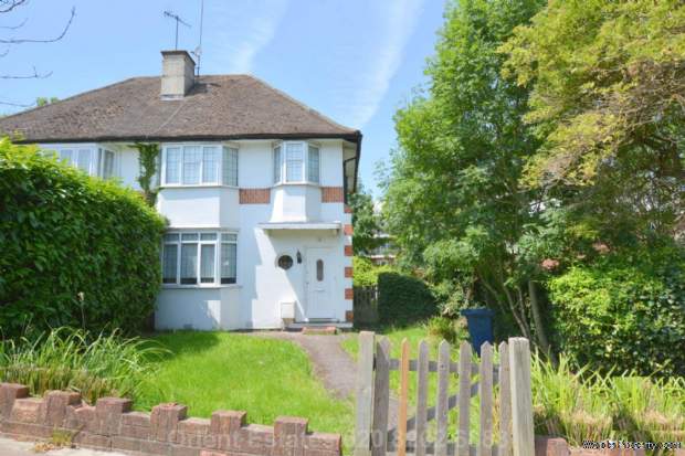 3 bedroom Semi Detached for sale in London