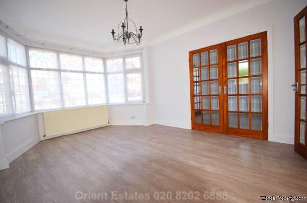 Additional Property Image 4 bedroom Detached for sale in London 2