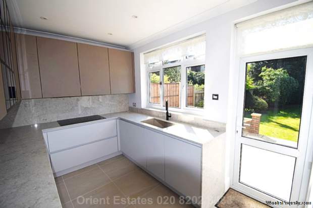 Additional Property Image 4 bedroom Detached for sale in London 3