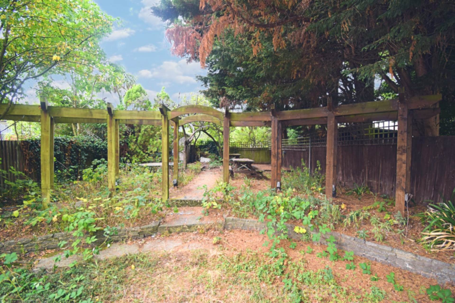 Additional Property Image 4 bedroom Detached for sale in London 10