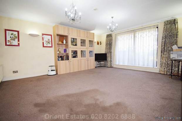 Additional Property Image 3 bedroom Flat for sale in London 3