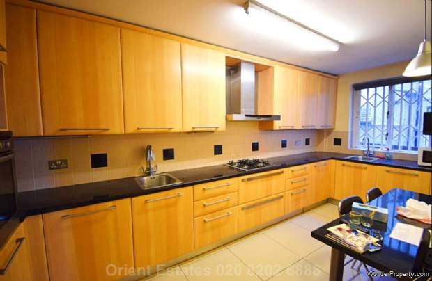 Additional Property Image 3 bedroom Flat for sale in London 4