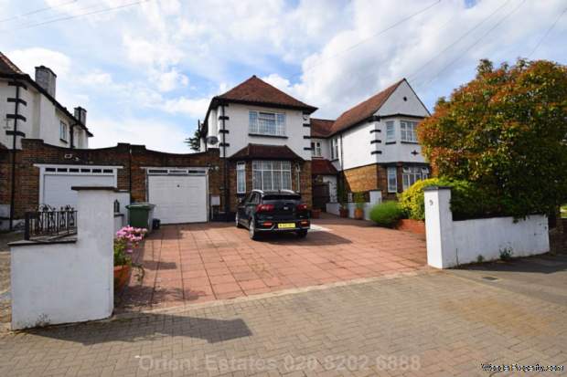 4 bedroom Semi Detached for sale in London