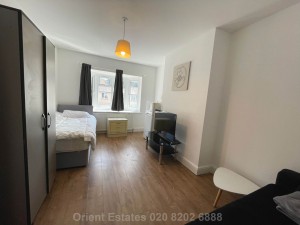 2 bedroom Flat to rent in London