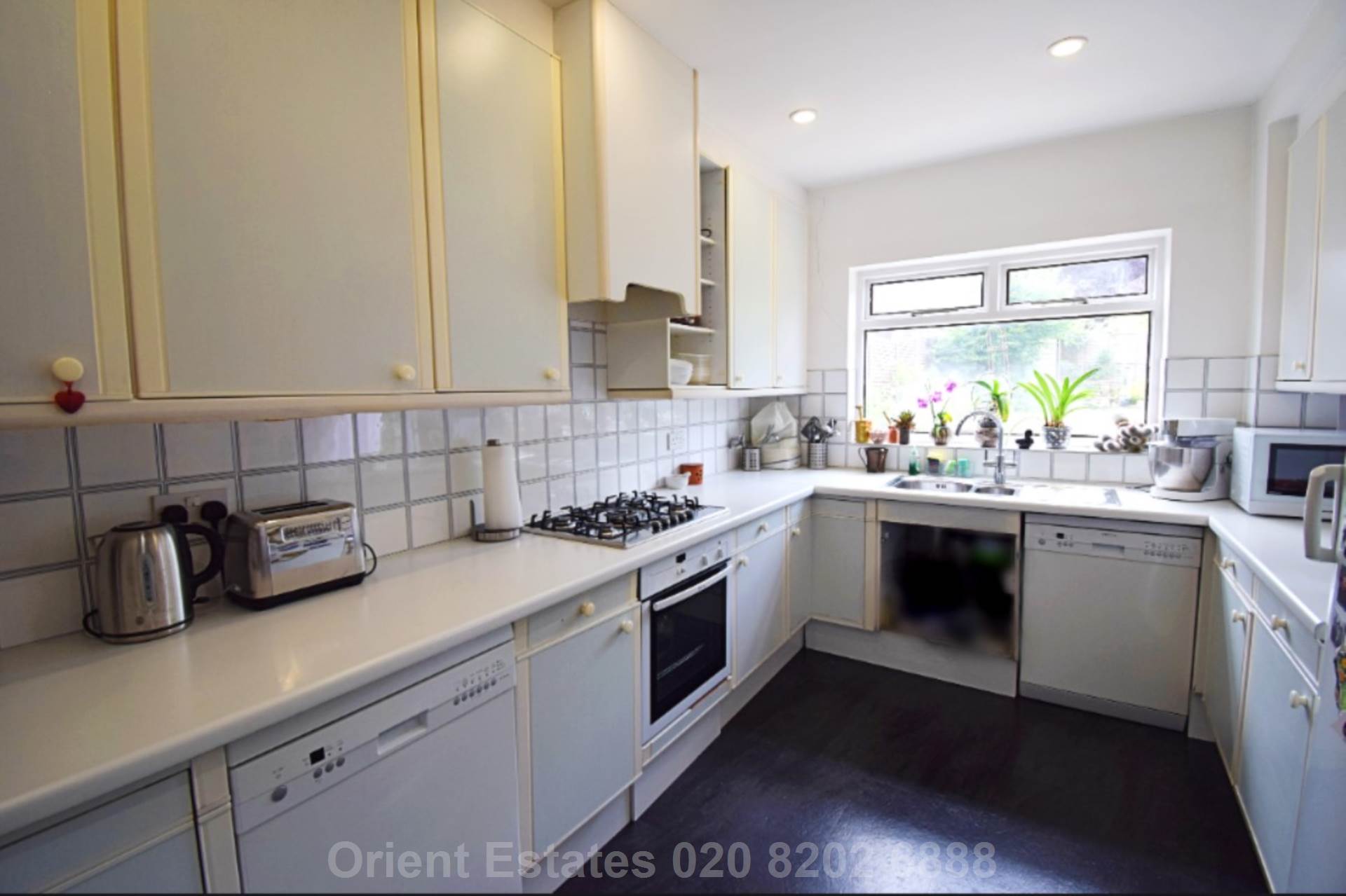 Additional Property Image 4 bedroom Detached for sale in London 5