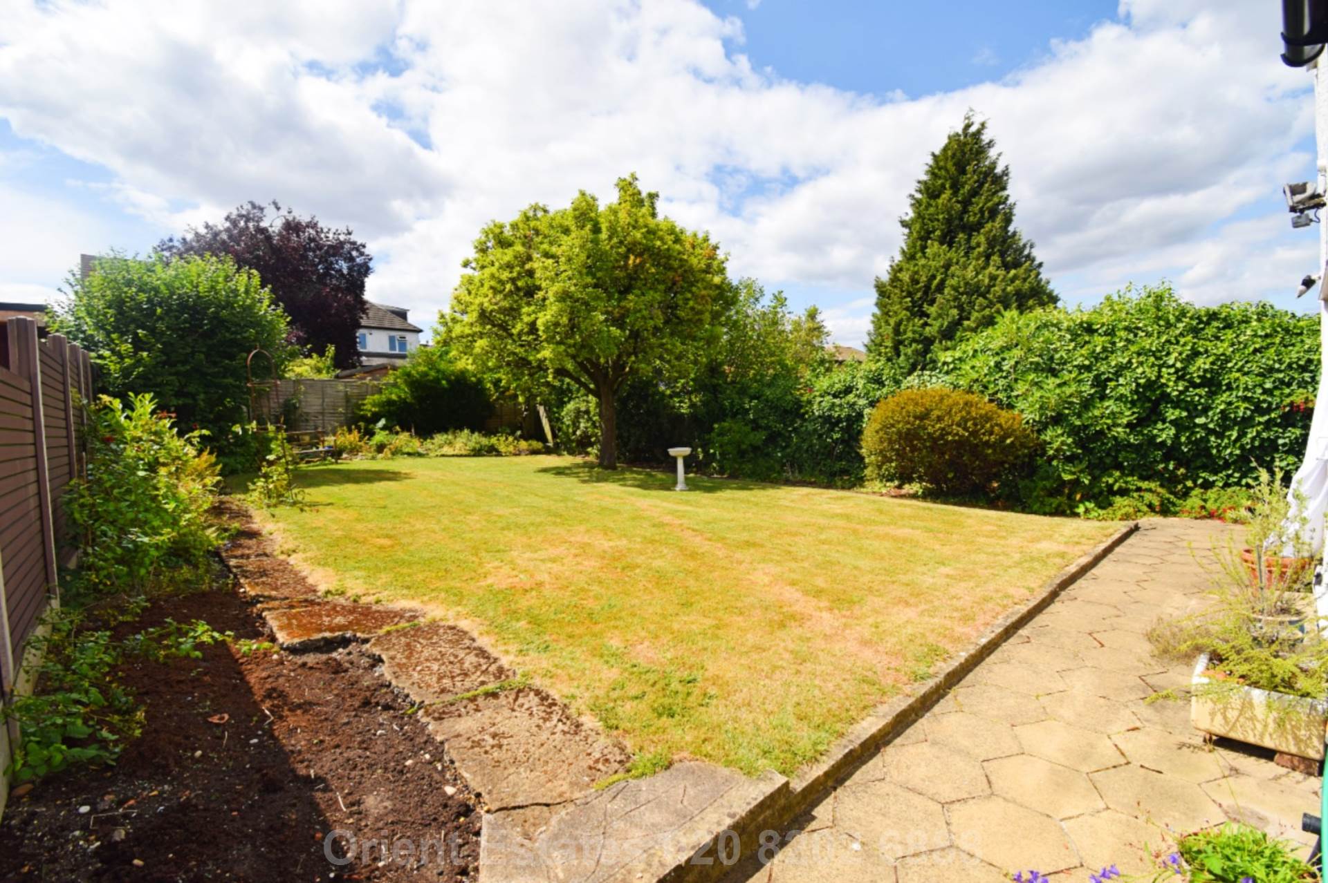 Additional Property Image 4 bedroom Detached for sale in London 9