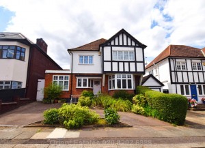 4 bedroom Detached for sale in London