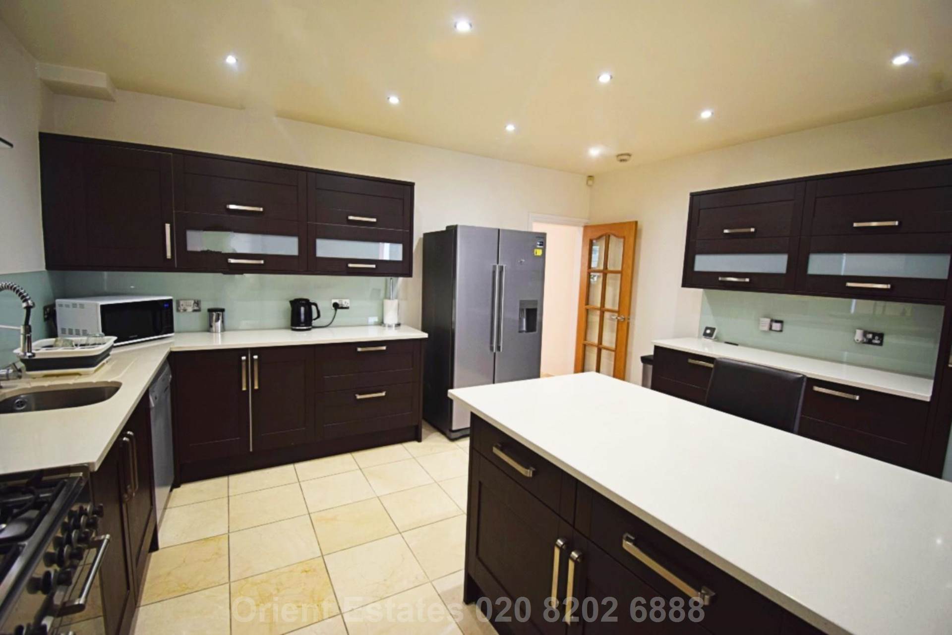 Additional Property Image 6 bedroom Detached for sale in London 3