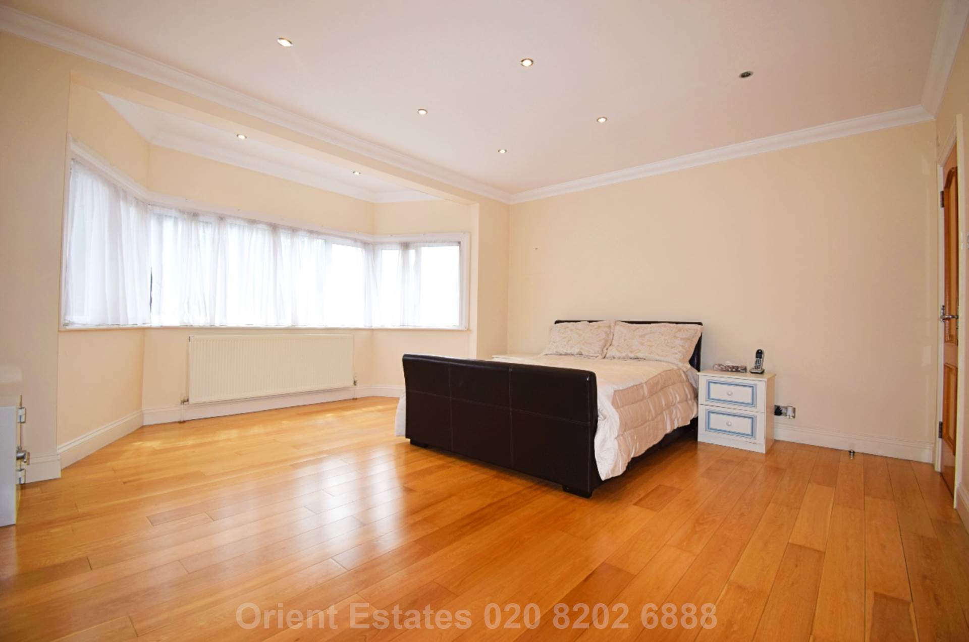 Additional Property Image 6 bedroom Detached for sale in London 5