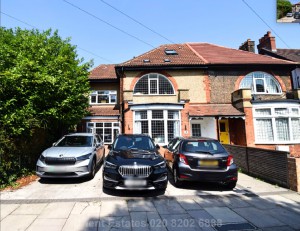 2 bedroom Apartment for sale in London