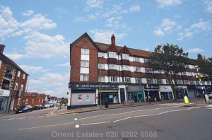 4 bedroom Apartment for sale in London