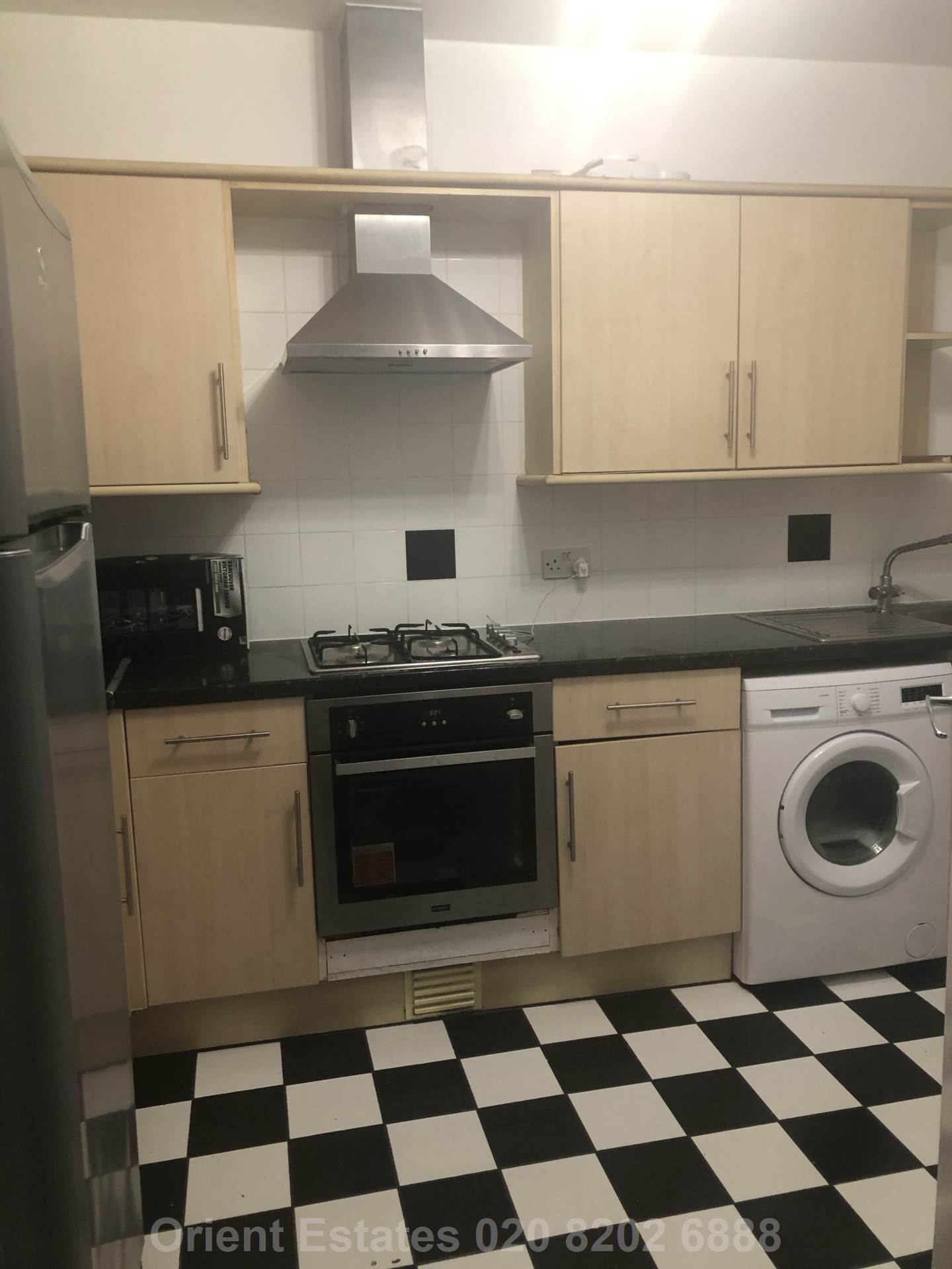 Additional Property Image 3 bedroom Flat to rent in London 8