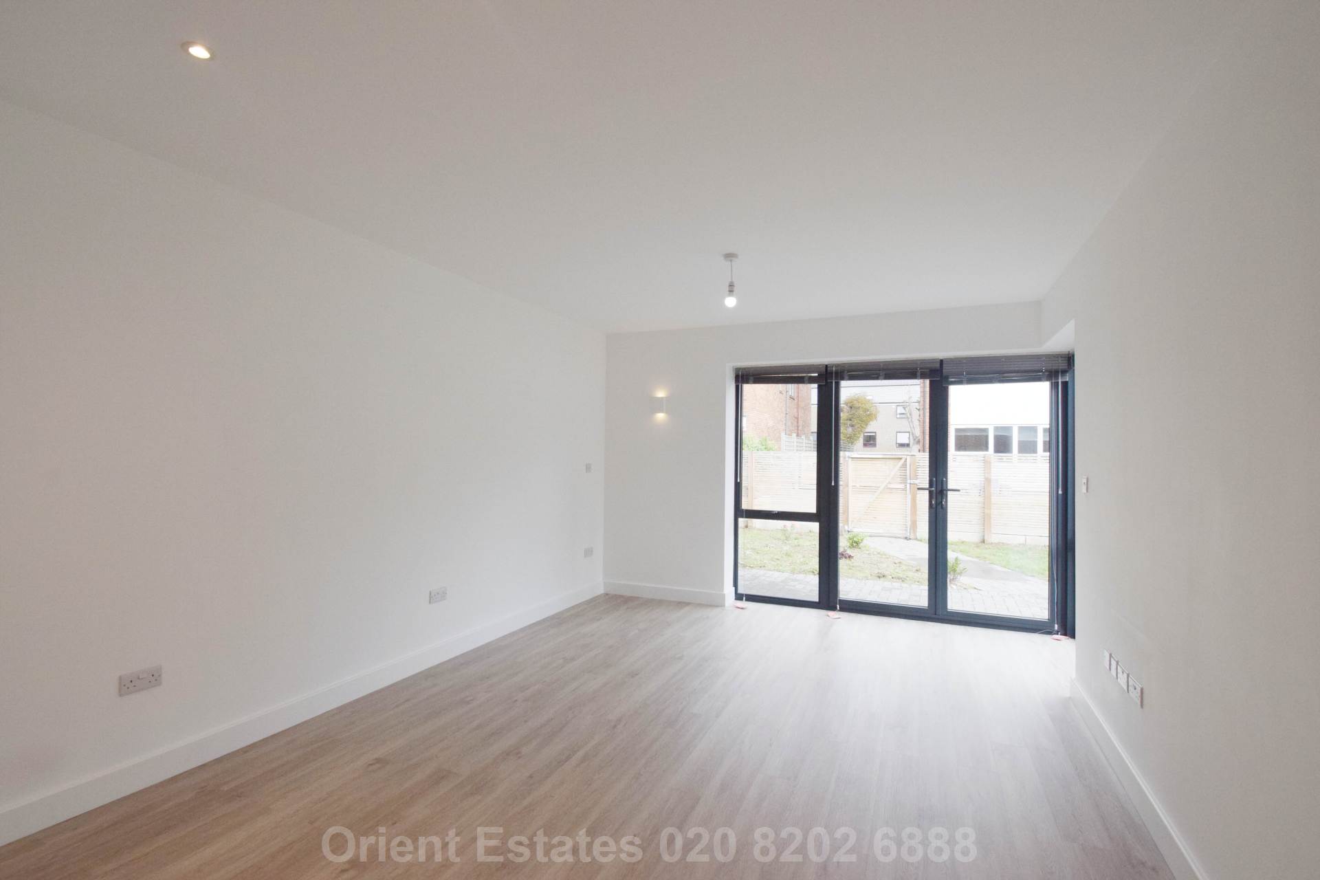 Additional Property Image 4 bedroom Bungalow to rent in London 7