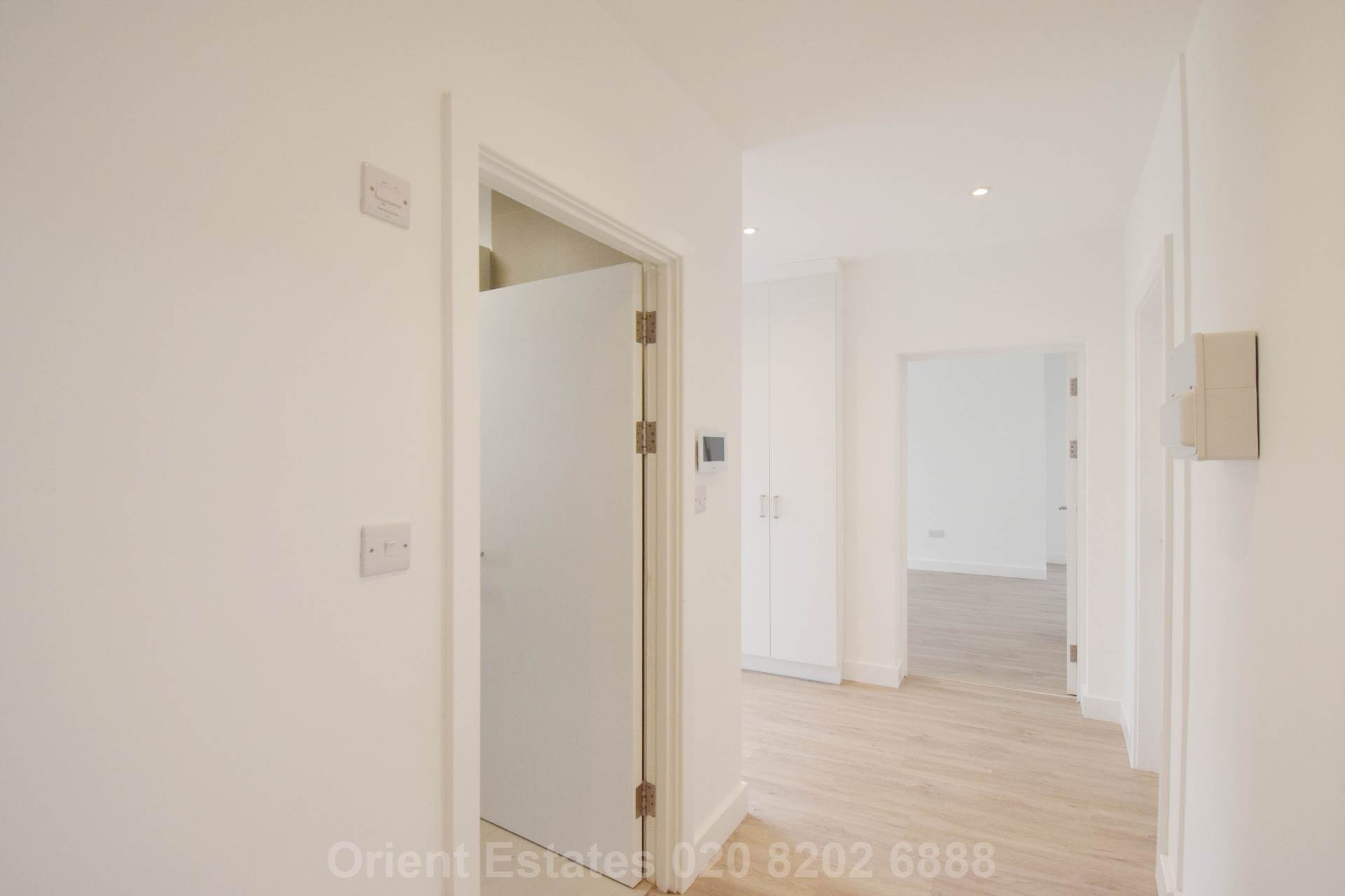 Additional Property Image 4 bedroom Bungalow to rent in London 10