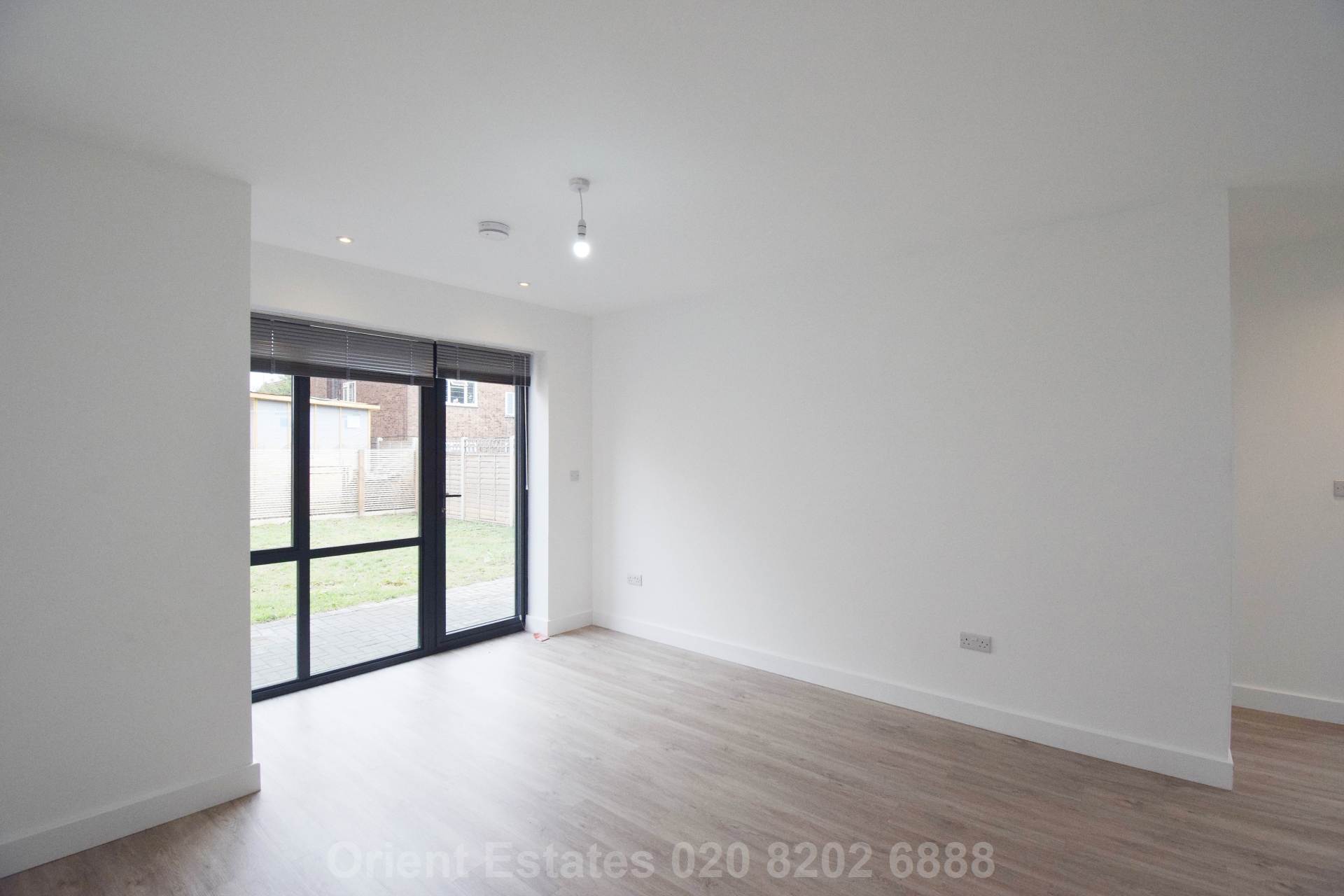Additional Property Image 4 bedroom Bungalow to rent in London 11
