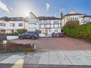 6 bedroom Detached for sale in London