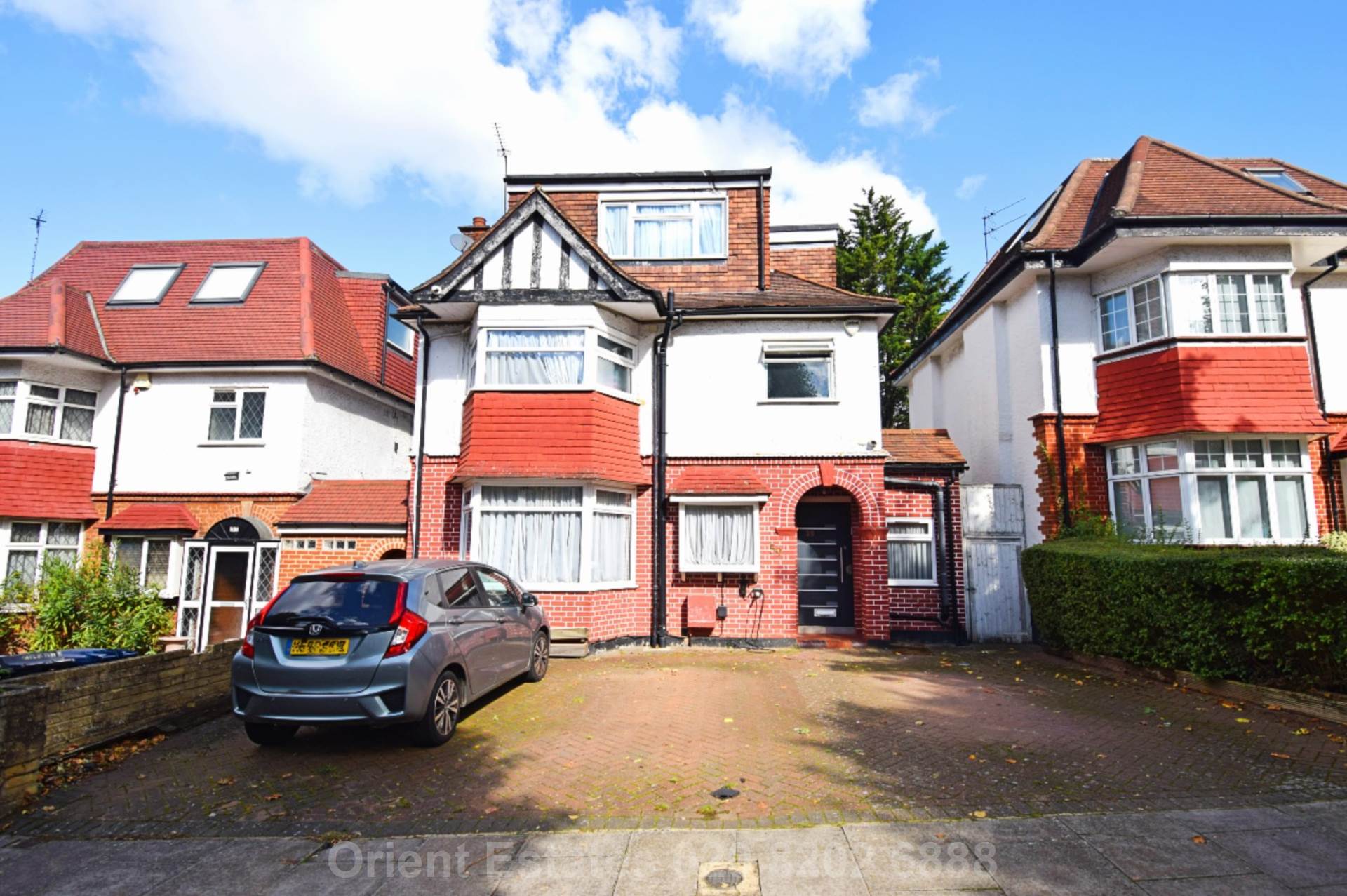 5 bedroom Detached for sale in London
