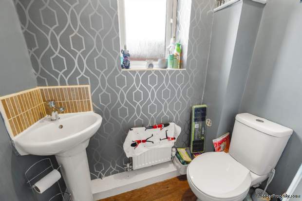 Additional Property Image 4 bedroom Detached for sale in Newton Le Willows 6