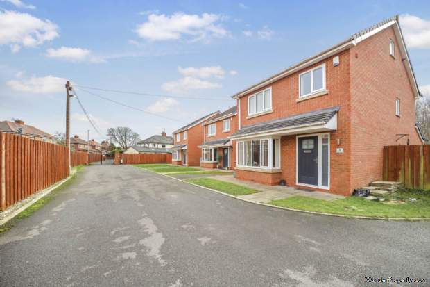 Additional Property Image 4 bedroom Detached for sale in Newton Le Willows 12
