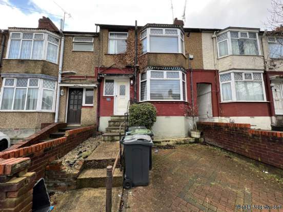 3 bedroom Terraced for sale in Luton