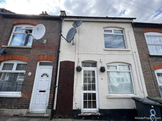 2 bedroom Terraced for sale in Luton