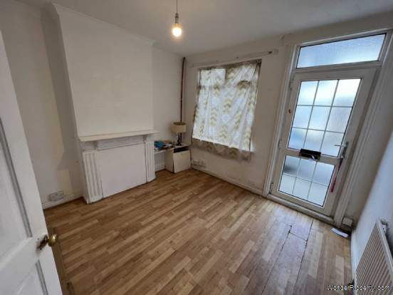 Additional Property Image 2 bedroom Terraced for sale in Luton 4