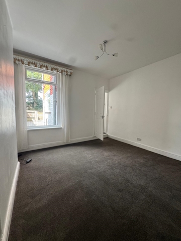 Additional Property Image 2 bedroom Terraced to rent in Smethwick 4