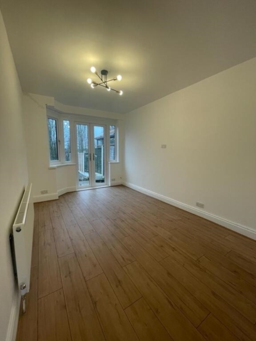 Additional Property Image 3 bedroom Semi Detached to rent in Birmingham 3