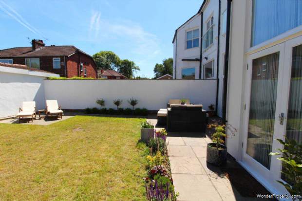 Additional Property Image 5 bedroom Semi Detached for sale in Manchester 11