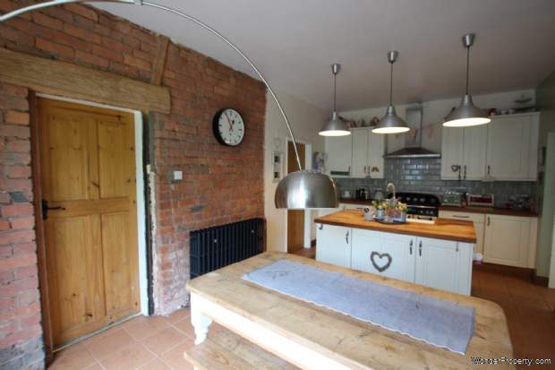 Additional Property Image 5 bedroom Detached for sale in Salford 8