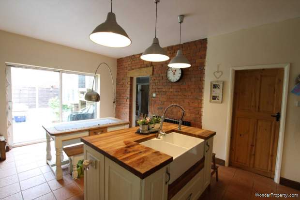 Additional Property Image 5 bedroom Detached for sale in Salford 9