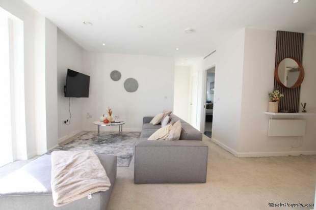 Additional Property Image 3 bedroom Apartment for sale in Salford 4