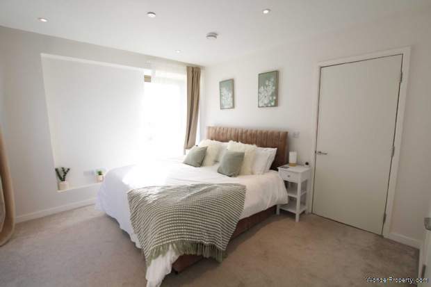 Additional Property Image 3 bedroom Apartment for sale in Salford 9