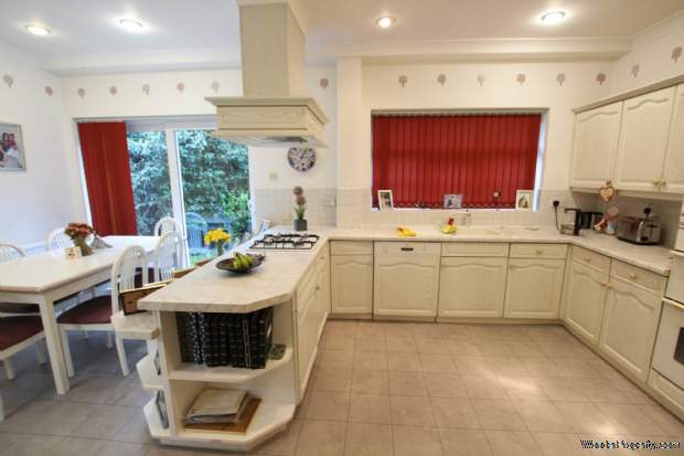 Additional Property Image 3 bedroom Detached for sale in Manchester 7